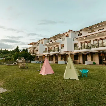 Ferienwohnung Pine In The Sea Nikiti-Sithonia Exterior foto
